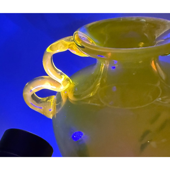 Hand Blown 7" Yellow Art Glass Vase w/ Applied Double Handles UV GLOWS READ - Picture 11 of 13